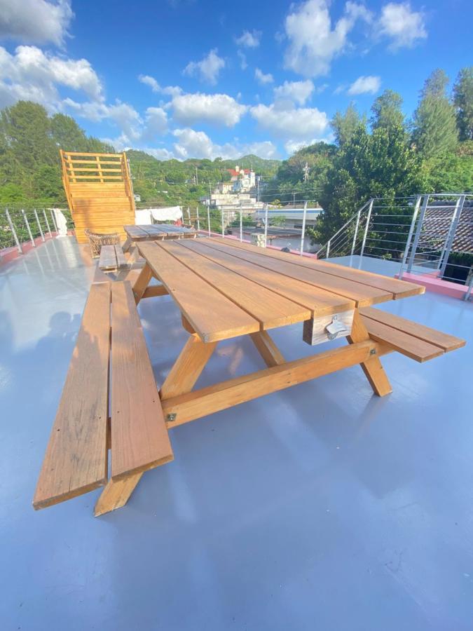 Hotel Little Swiss House Motobu Dış mekan fotoğraf